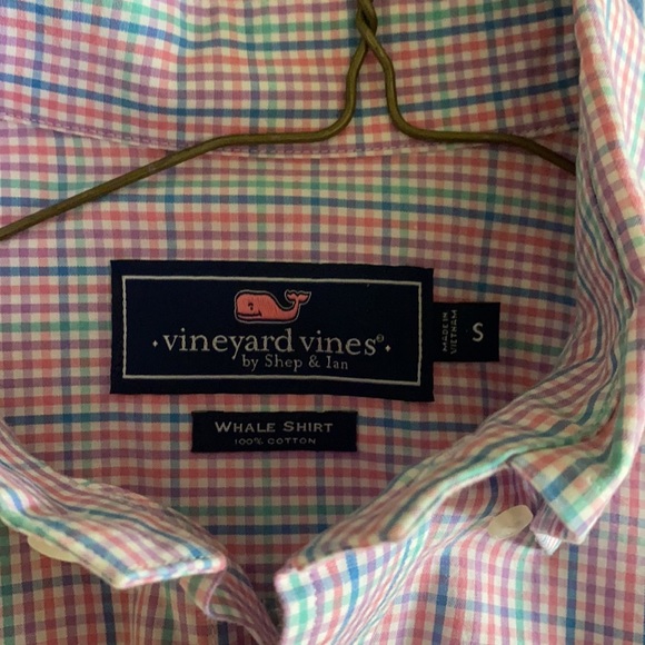 Vineyard Vines MENS size SMALL shirt. - Picture 3 of 3